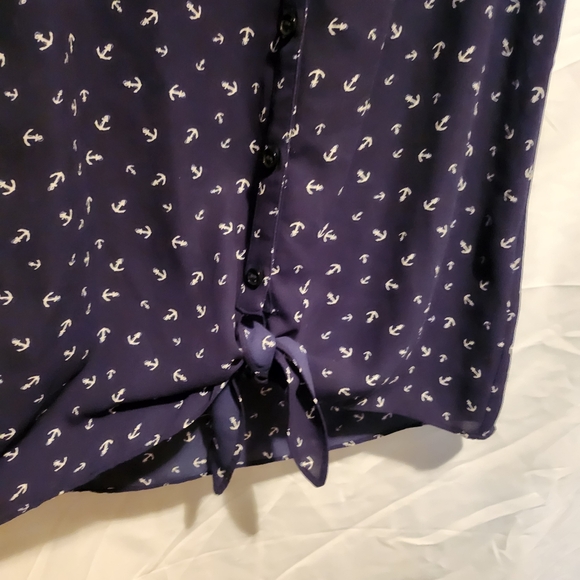 Navy blue anchor button-up sleevless blouse - Picture 3 of 8